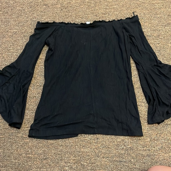 Candies off shoulder top! - Picture 3 of 3